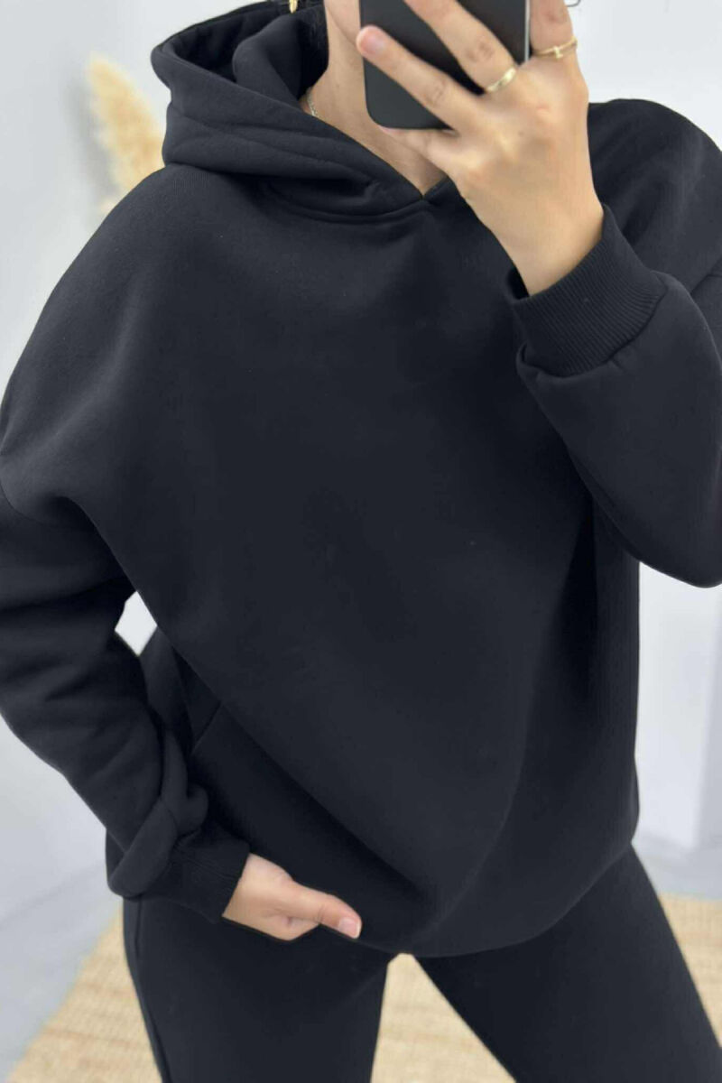 KOSTUM ME PUSH PËR FEMRA NË NGJYRËN E ZEZË - 3