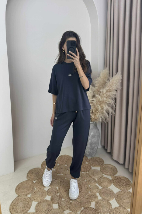 KOSTUM ME SHKRIM ALO T-SHIRT+TUTA PËR FEMRA NË NGJYRËN GRI TË ERRËT - 2