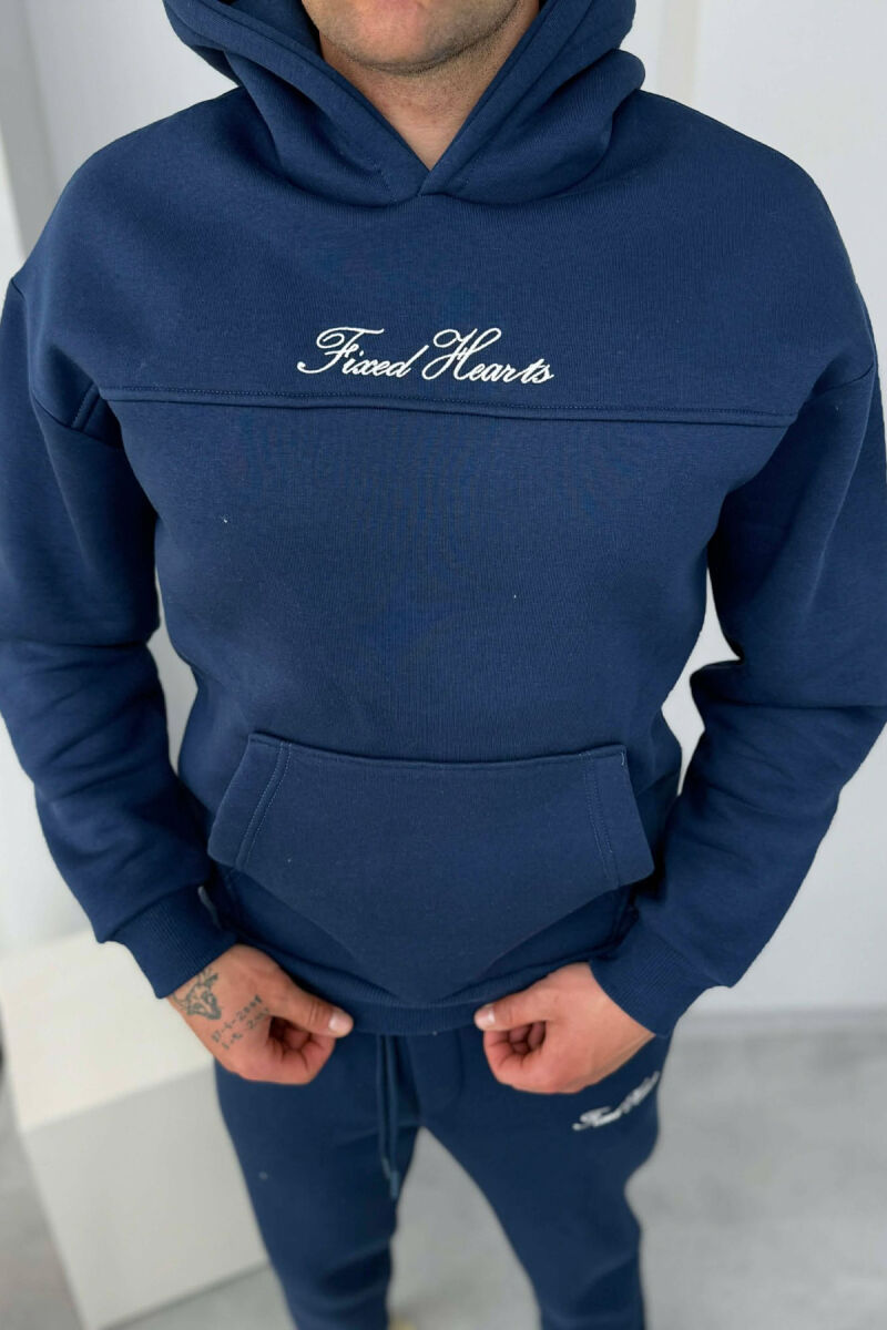 KOSTUM NJE NGJYRESH HOODIE ME SHKRIME + TUTA PER MESHKUJ NE NGJYRE BLU - 6