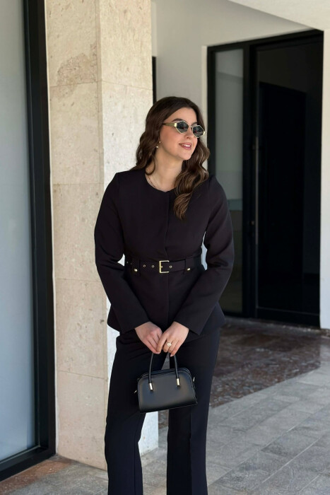 KOSTUM NJË NGJYRËSH XHAKETË ME RRIP+PANTALLONA PËR FEMRA NË NGJYRE TE ZEZE - 2