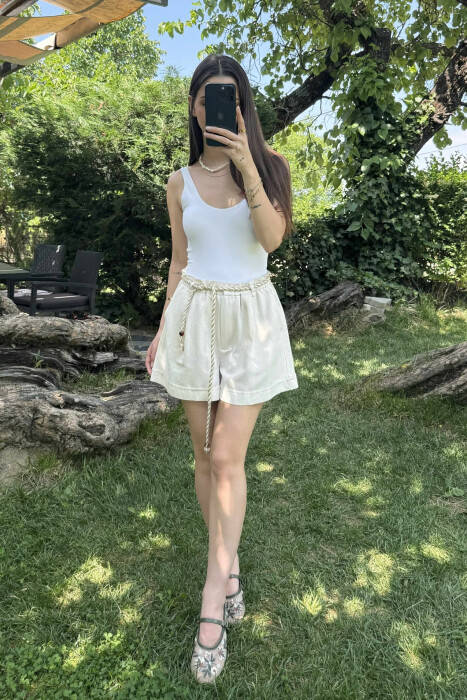 LACING BELT ONE COLOR WOMEN SHORTS CREAM/KREM - 4