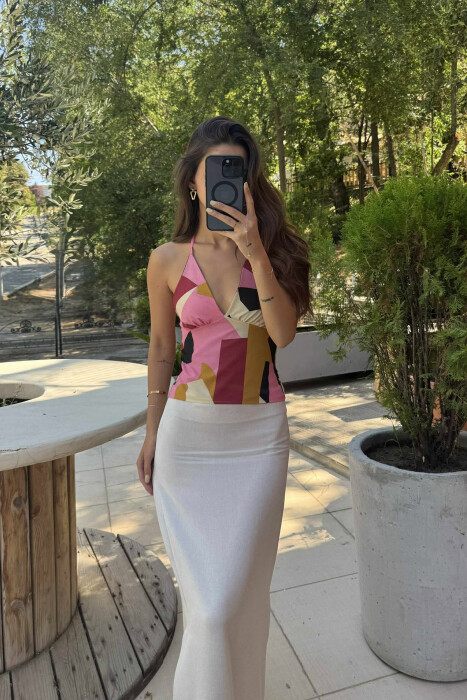 KANATIERE ME LIDHËSE NË QAFË DHE DIZANJE ABSTRAKTE PËR FEMRA SHUMËNGJYRËSHE - KLAUDIO FASHION