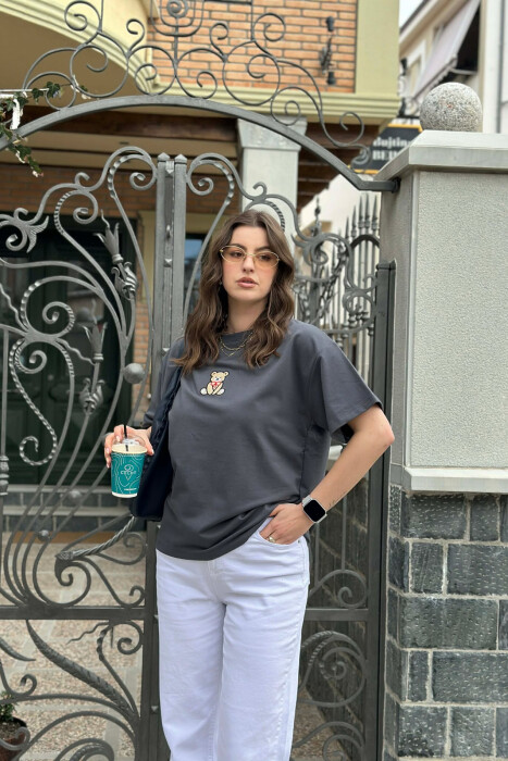 ONE COLOR BEAR DETAIL WOMAN T-SHIRT DARK GREY/GEE - 2