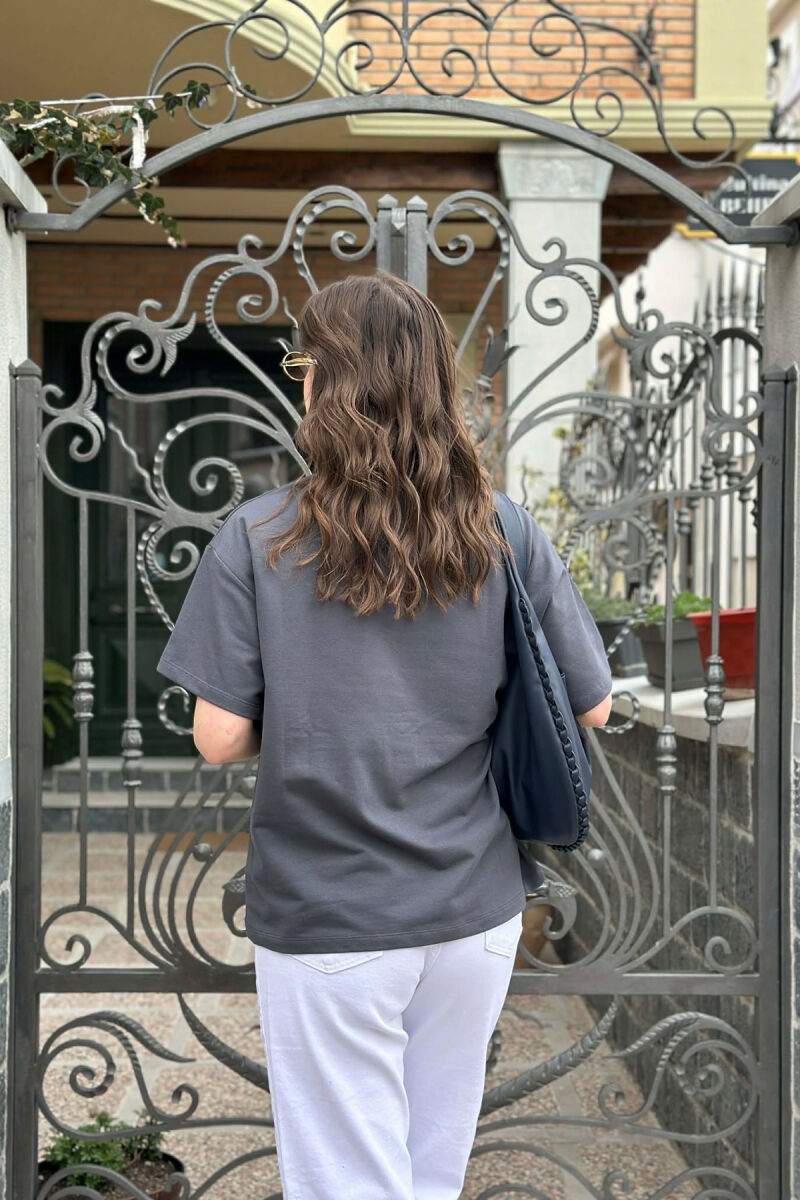 ONE COLOR BEAR DETAIL WOMAN T-SHIRT DARK GREY/GEE - 3