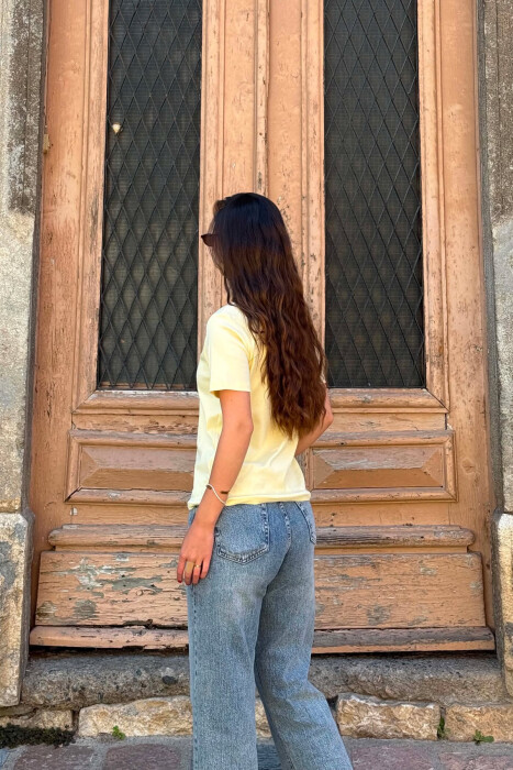 ONE COLOR BEAR LOGO & WRITTINGS WOMAN T-SHIRT LEMON/ LIMON - 6