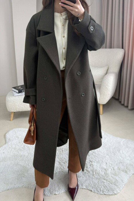 PALLTO NJE NGJYRESHE ME DETAJIN E RRIPIT PER FEMRA NE NGJYRE JESHILE TE ERRET 