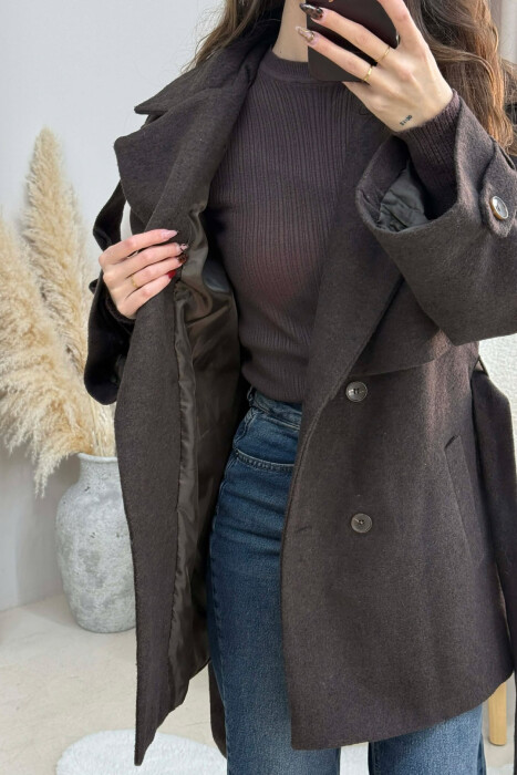 PALLTO NJE NGJYRESHE ME DETAJIN E RRIPIT PER FEMRA NE NGJYRE KAFE TE ERRET 