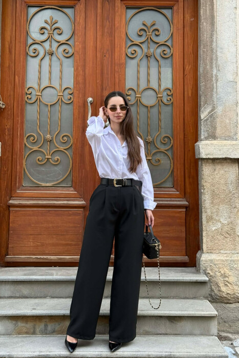 PANTALLONA ME DETAJIN E RRIPIT PER FEMRA NE NGJYRE TE ZEZE - KLAUDIO FASHION