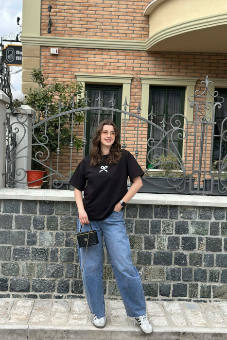 ONE COLOR BOW DESIGN WOMAN T-SHIRT BLACK/ E ZEZE - KLAUDIO FASHION