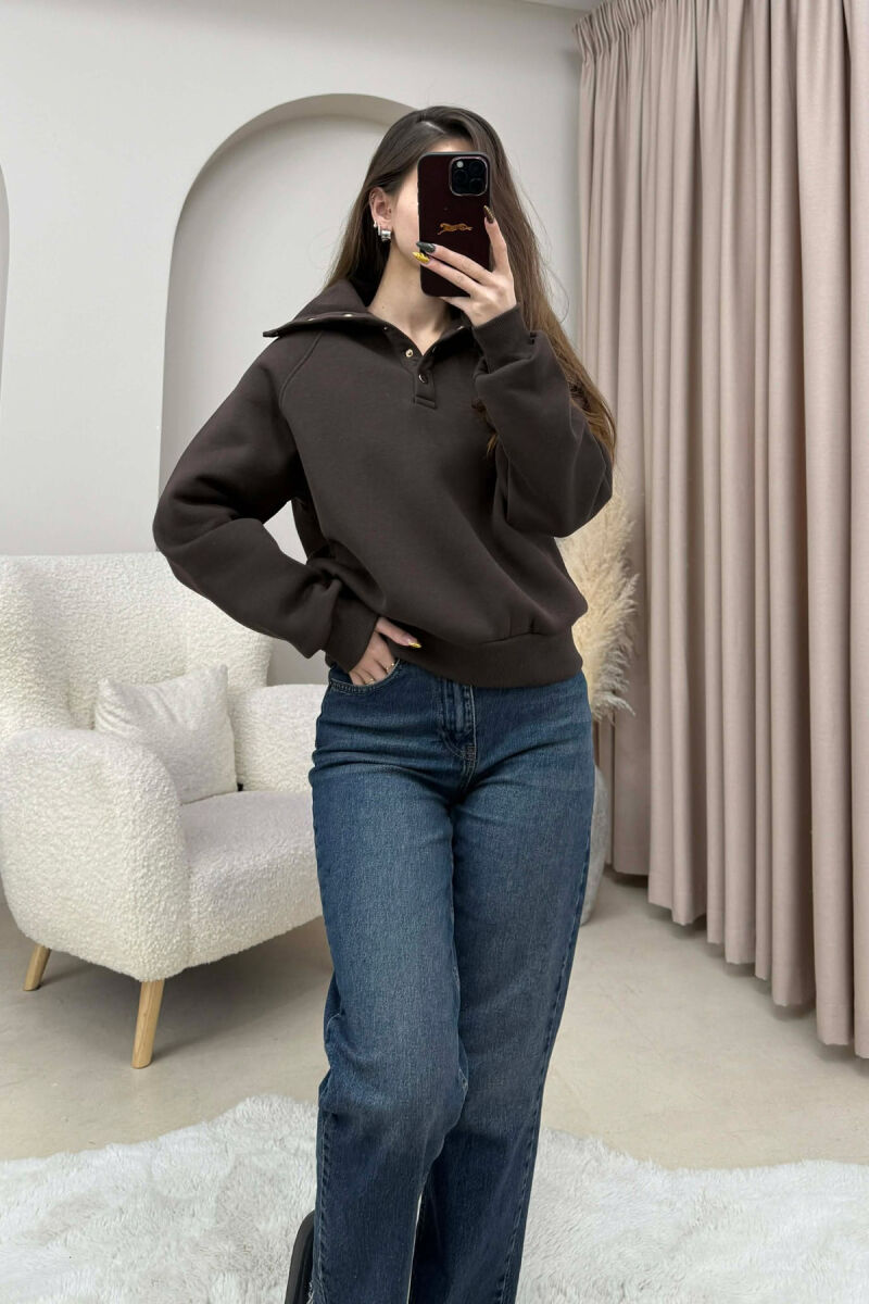 ONE COLOR BUTTONED FLUFFY WOMEN SWEATSHIRT BROWN/KAFE - 5