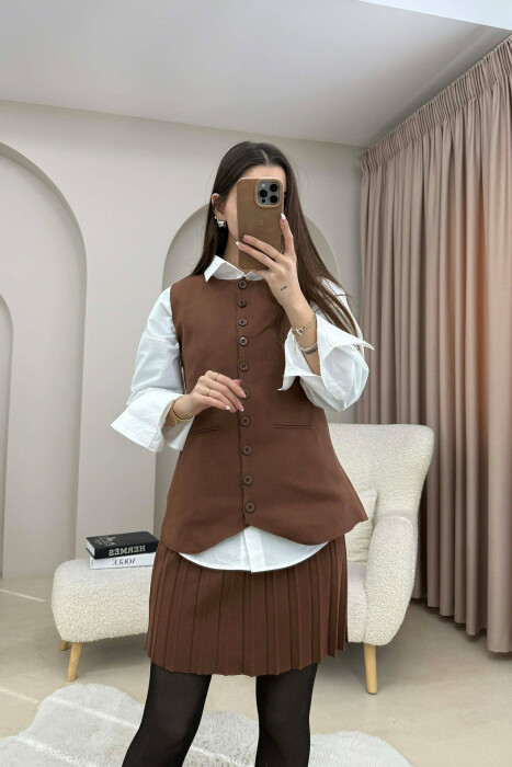 ONE COLOR BUTTONED VEST + SHORT SKIRT KNITTED WOMAN SET BROWN/KAFE - 2