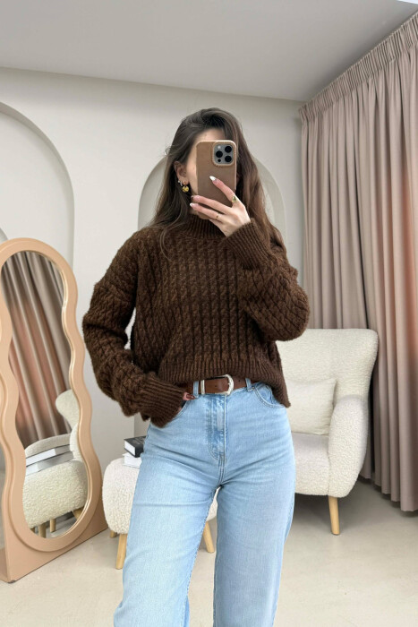 ONE COLOR CROPPED SEMI NECK WOMEN SWEATER DARK BROWN/KAE - 2