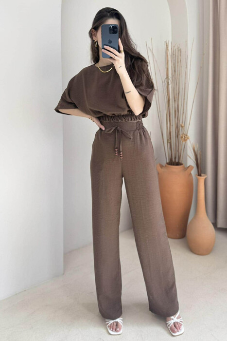 SET NJË NGJYRËSH CROP+PANTALLONA PËR FEMRA NË NGJYRË KAFE 