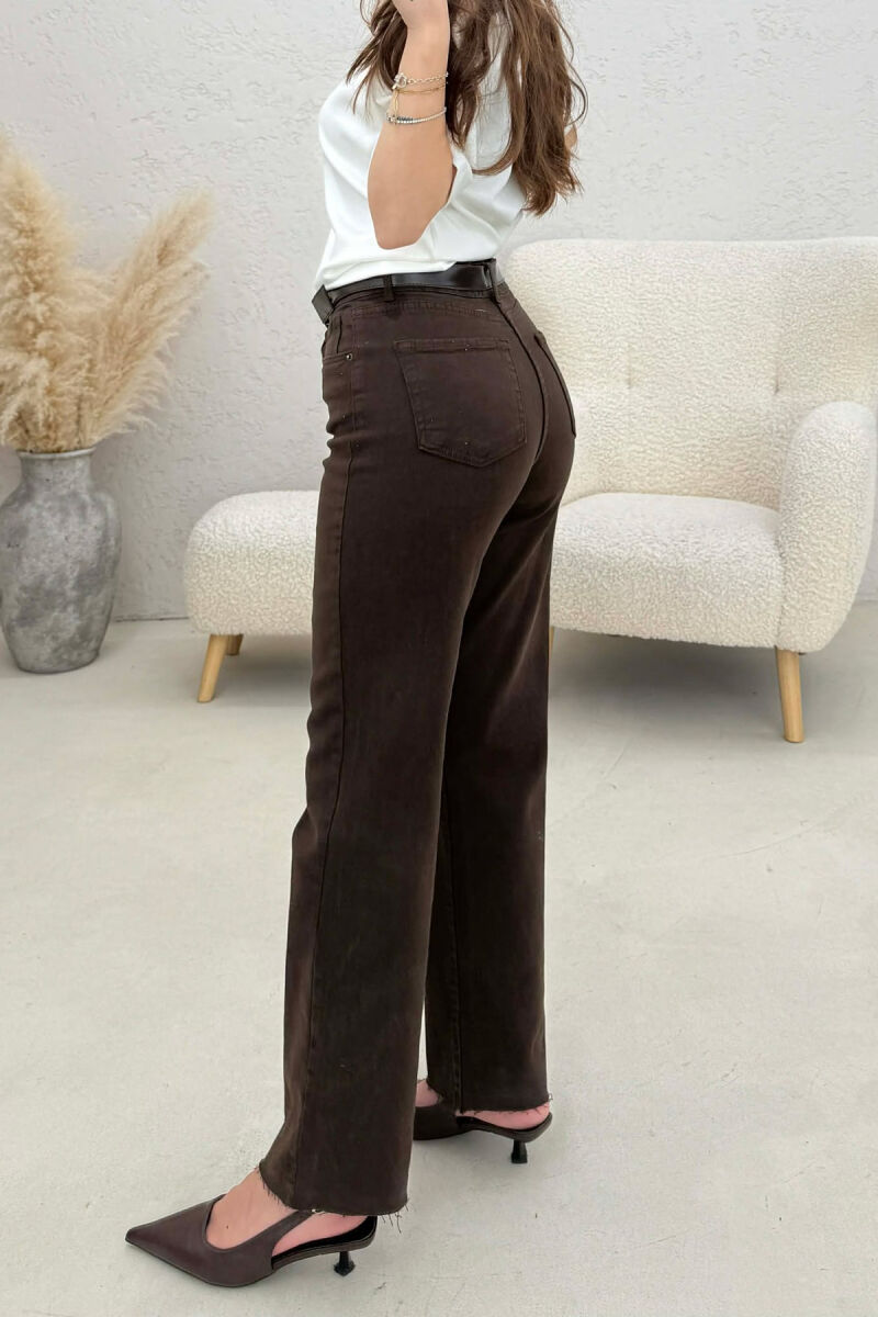 ONE COLOR CUT OFF EDGES BELT DETAIL WOMEN JEANS BROWN/KAFE - 4