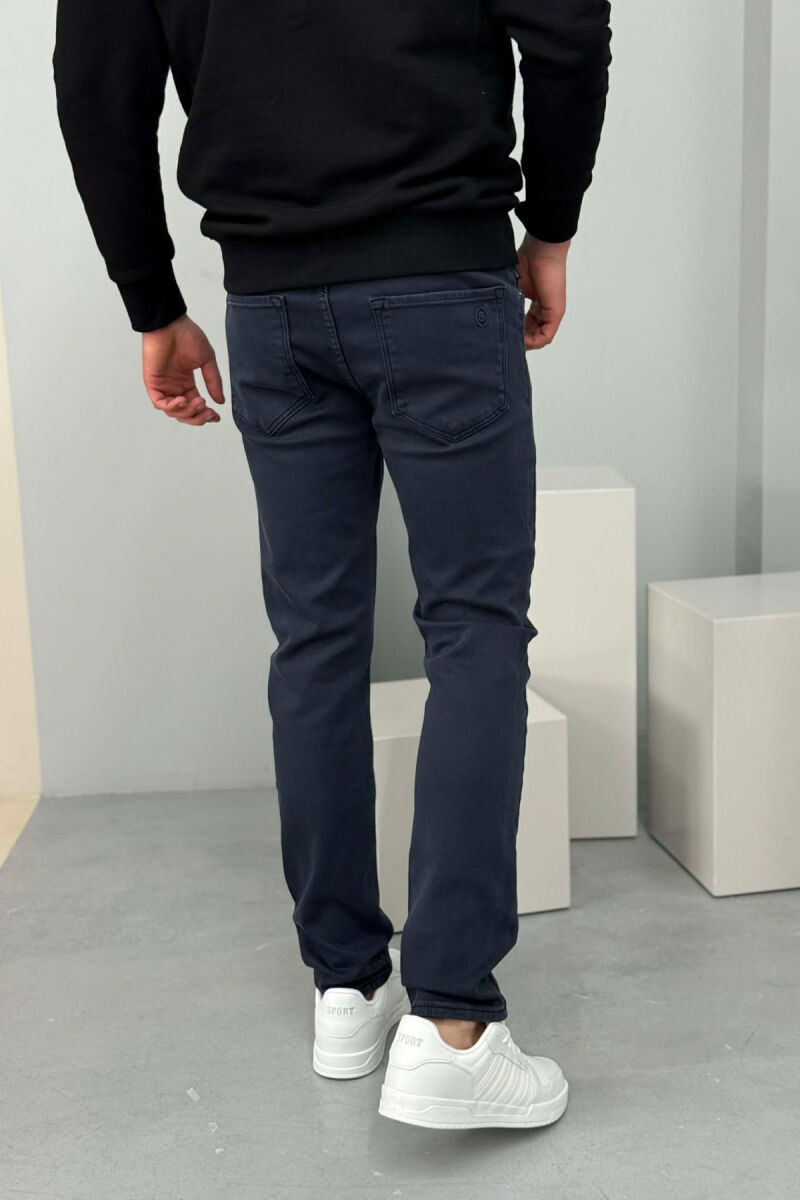 ONE COLOR ELASTIC REGULAR MEN JEANS DARK BLUE/BEE - 4