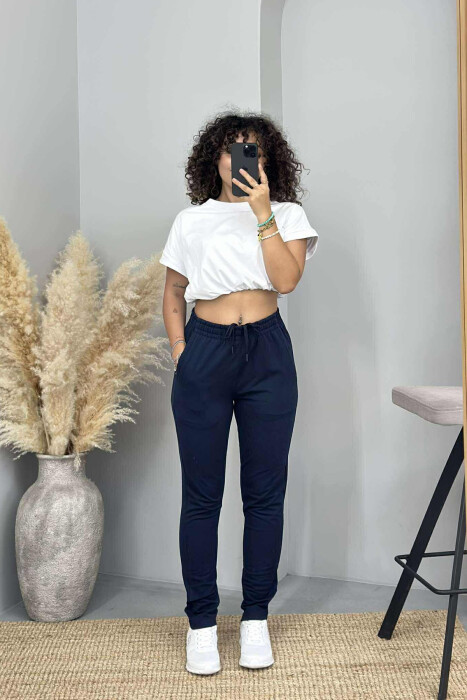 TUTA NJË NGJYRËSHE ME BEL ELASTIK PËR FEMRA NË NGJYRËN BLU 