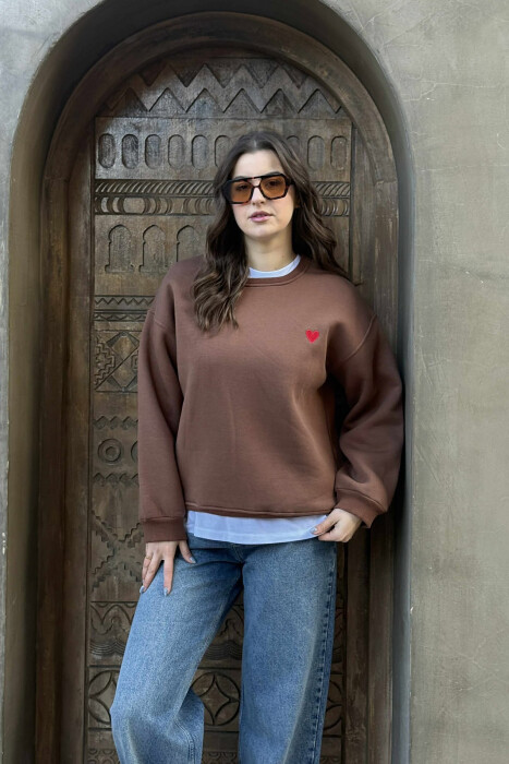 ONE COLOR FLUFFY HEART LOGO WOMEN SWEATSHIRT BROWN/KAFE - 2