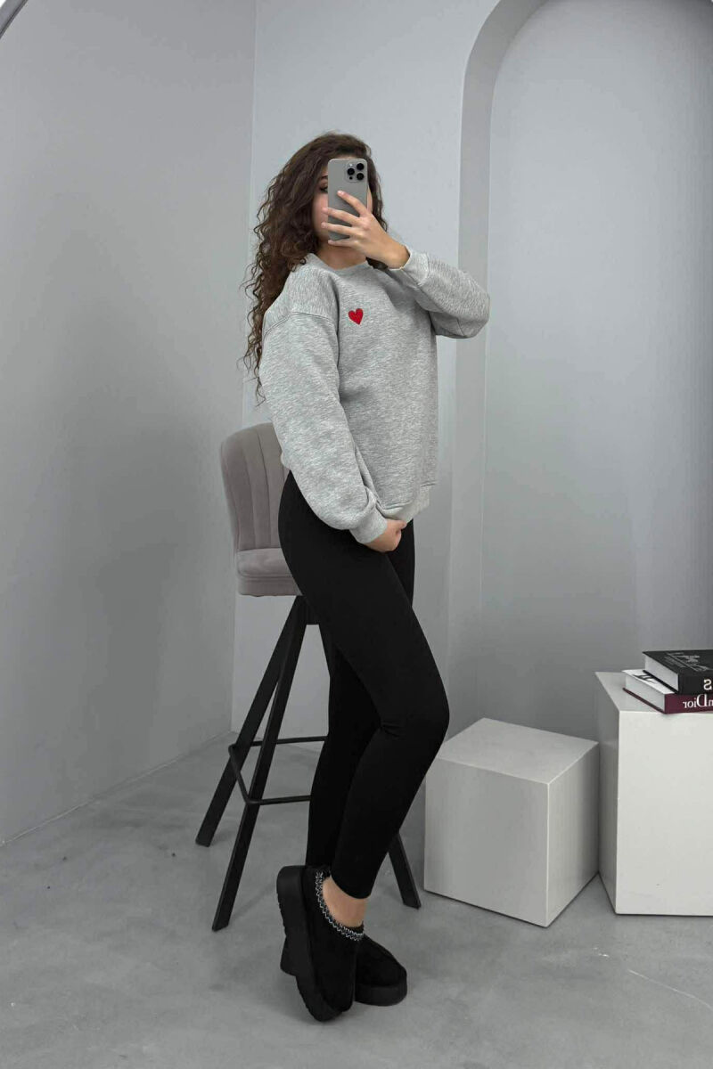 ONE COLOR FLUFFY HEART LOGO WOMEN SWEATSHIRT GREY/GRI - 3