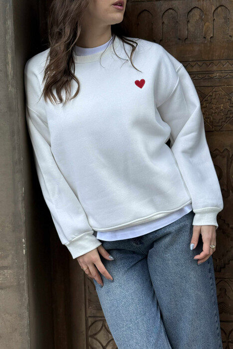 ONE COLOR FLUFFY HEART LOGO WOMEN SWEATSHIRT WHITE-E BARDHE 