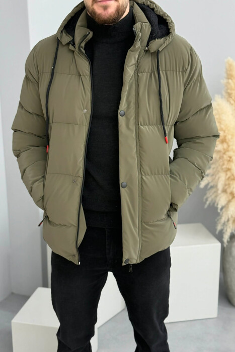 ONE COLOR FLUFFY HOODED MEN PUFFER JACKET OLIVE/ULLI 