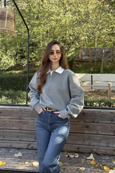 ONE COLOR FLUFFY POLO NECK WOMEN SWEATSHIRT GREY/GRI - KLAUDIO FASHION