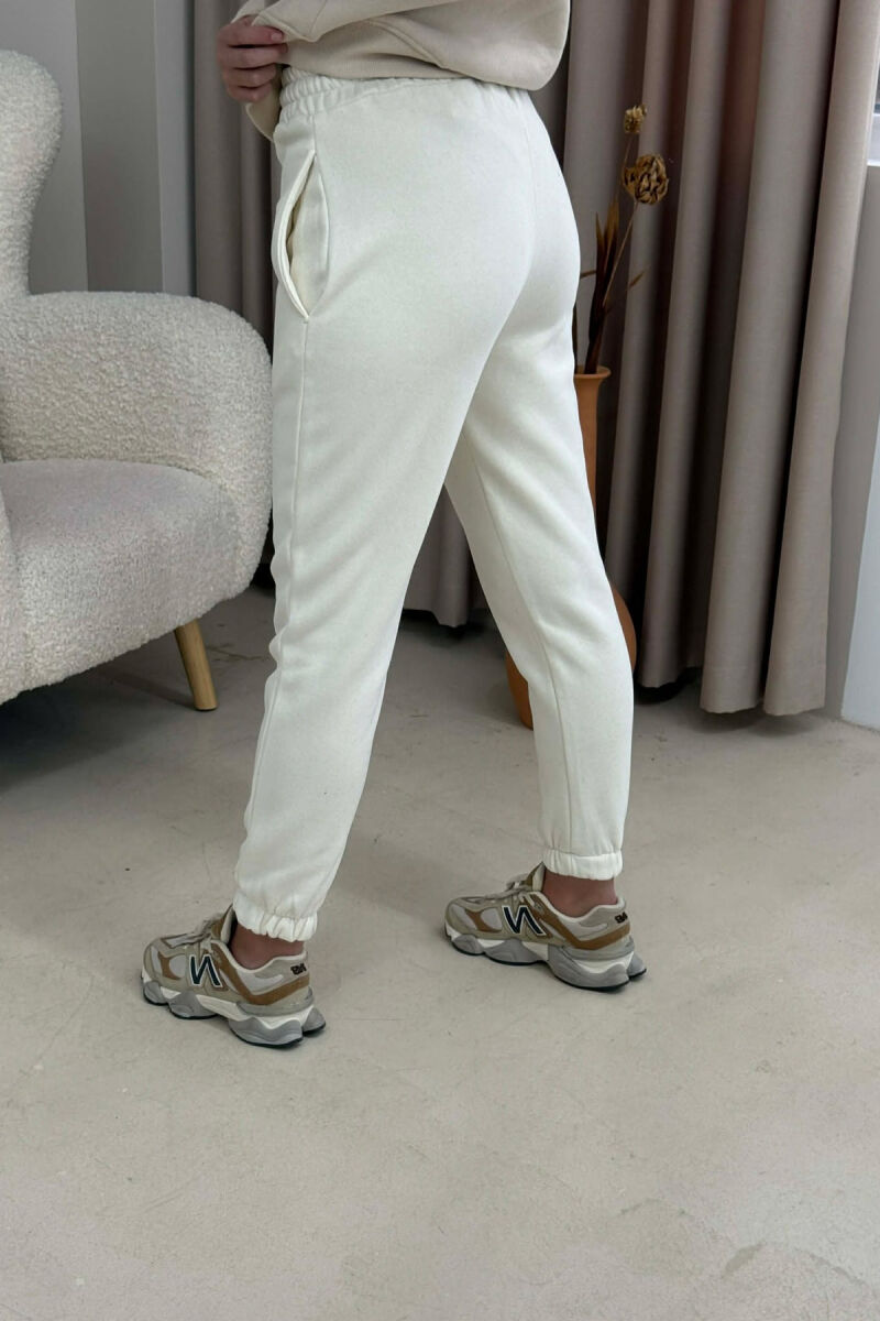 ONE COLOR FLUFFY SIMPLE WOMEN SWEATPANTS CREAM/KREM - 4