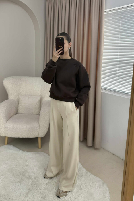 ONE COLOR FLUFFY SIMPLE WOMEN SWEATSHIRT BROWN/KAFE 