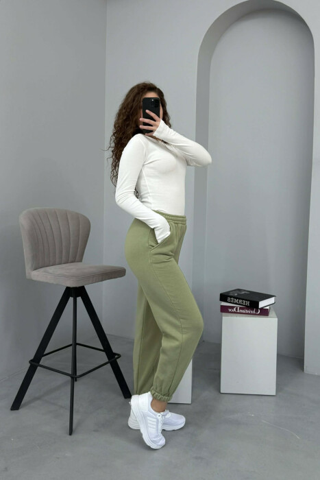 ONE COLOR FLUFFY WOMEN JOGGERS MINT/MENTE - 2