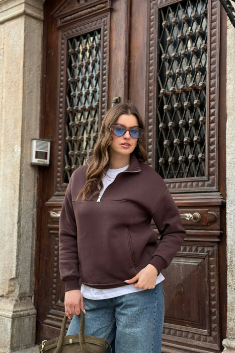 ONE COLOR FLUFFY ZIPPER NECK WOMEN SWEATSHIRT BROWN/KAFE 
