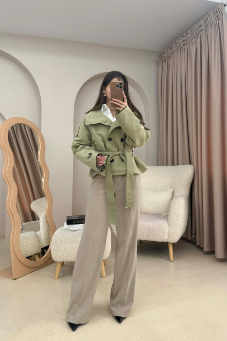 ONE COLOR FUNNEL-NECK SHORT WOMEN JACKET OLIVE/ULLI 