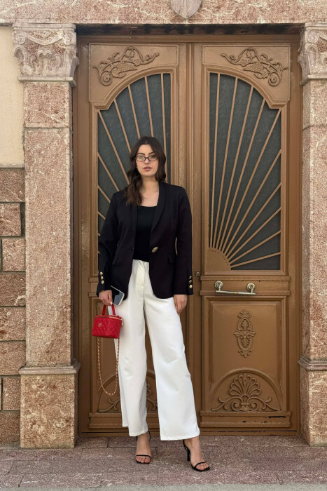 XHAKETE KLASIKE NJE NGJYRESHE ME BUTONA GOLD PER FEMRA NE NGJYRE TE ZEZE 