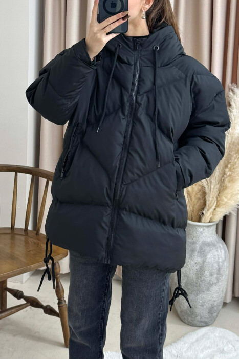 ONE COLOR HOODED LACE DETAIL PUFFER WOMAN JACKET BLACK/ E ZEZE 