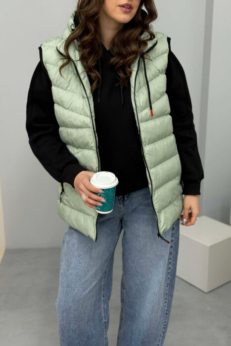 JELEK NJE NGJYRESH ME KAPUC PER FEMRA NË NGJYRE MENTE - KLAUDIO FASHION