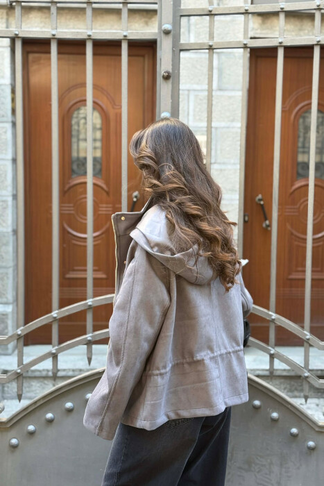 XHAKETE NJE NGJYRESHE ME KAPUC PER FEMRA NE NGJYRE GRI - 5