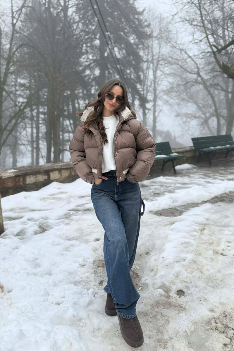 ONE COLOR HOODED ZIPPER CROPPED WOMAN PUFFER JACKET BROWN/KAFE - 2