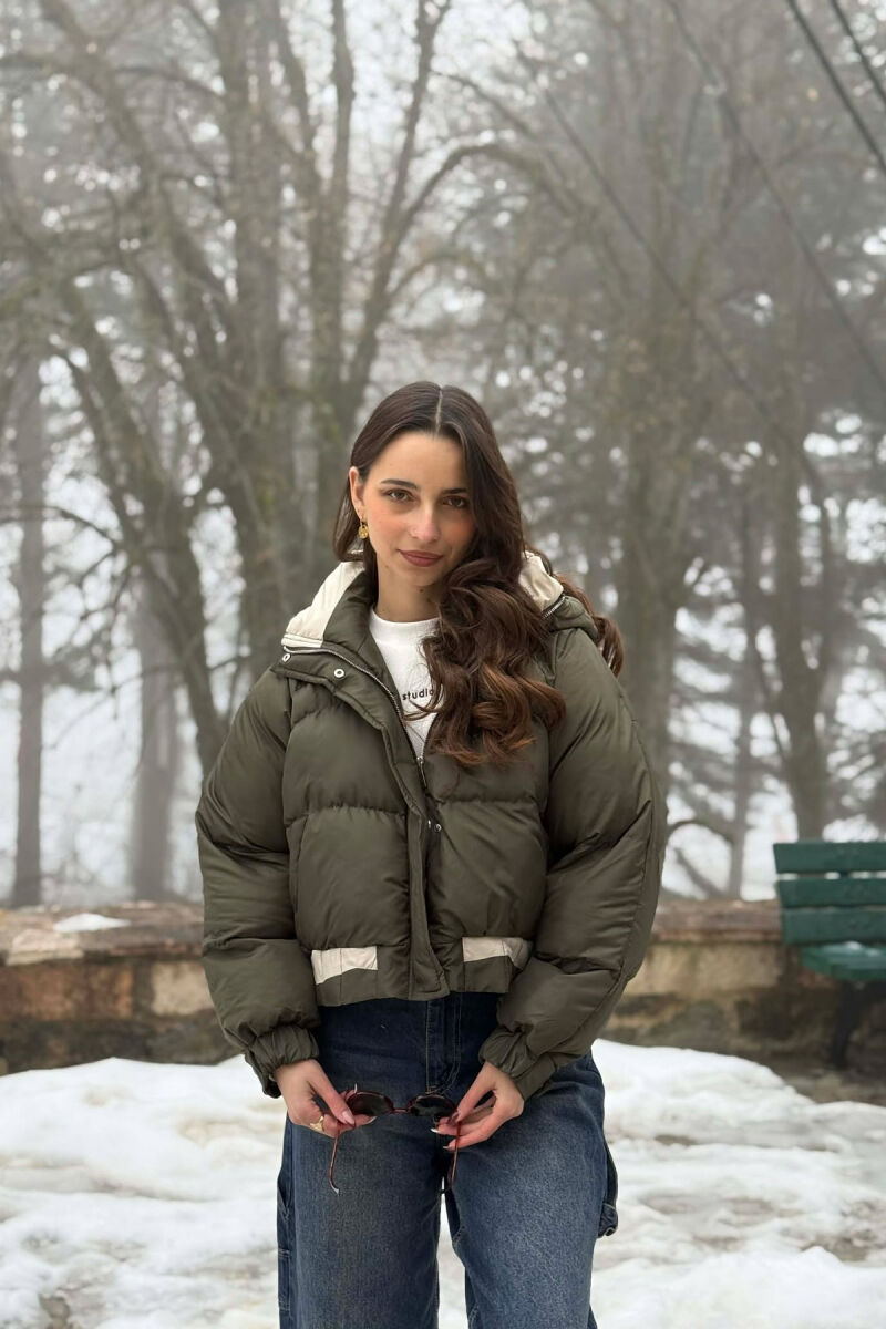 ONE COLOR HOODED ZIPPER CROPPED WOMAN PUFFER JACKET GREEN/JESHILE - 1