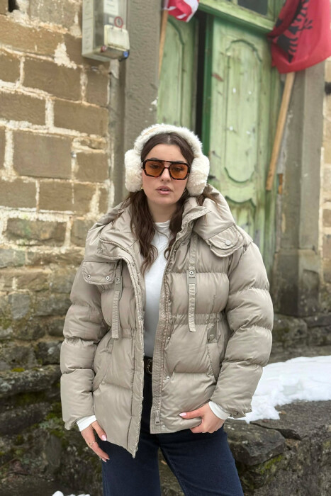 ONE COLOR HOODED ZIPPER WOMAN PUFFER JACKET BEIGE/BEZHE - KLAUDIO FASHION
