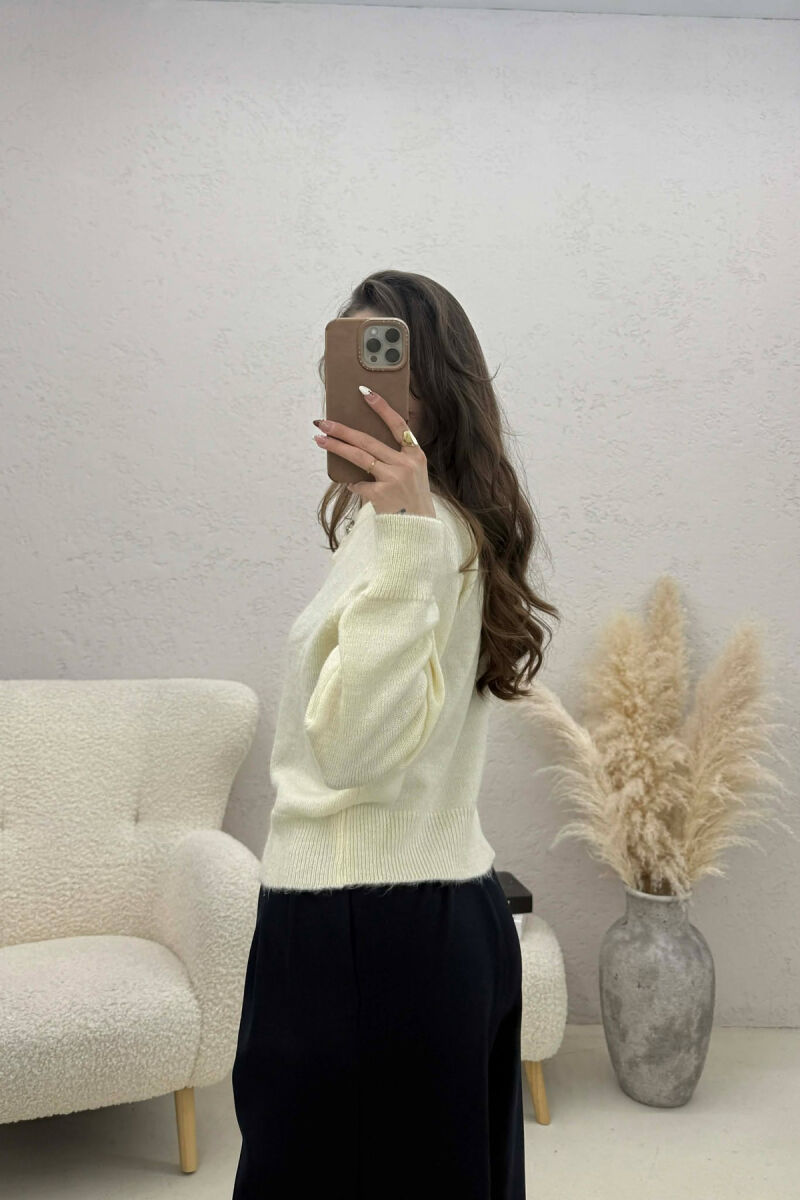 ONE COLOR KNITTED BUTTONED WOMEN CARDIGAN CREAM/KREM - 4