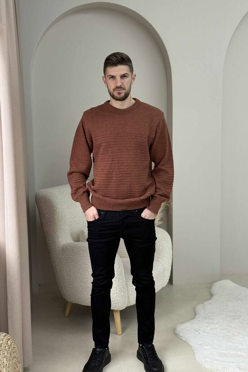 ONE COLOR KNITTED MEN SWEATER BRICK/TULLE - 2