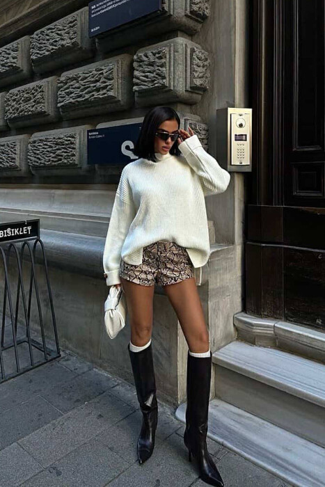 ONE COLOR KNITTED WOMEN SWEATER WHITE-E BARDHE 