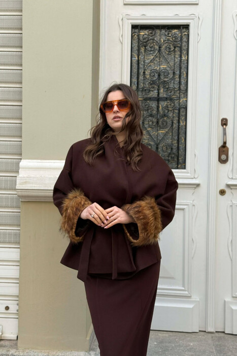 ONE COLOR LACING DETAIL FAUX FUR SLEEVE WOMEN COAT BROWN/KAFE 