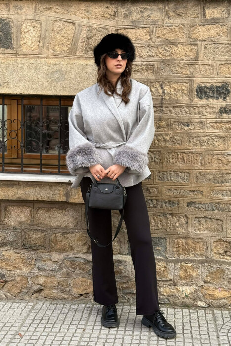 ONE COLOR LACING DETAIL FAUX FUR SLEEVE WOMEN COAT LIGHT GREY/GZ 