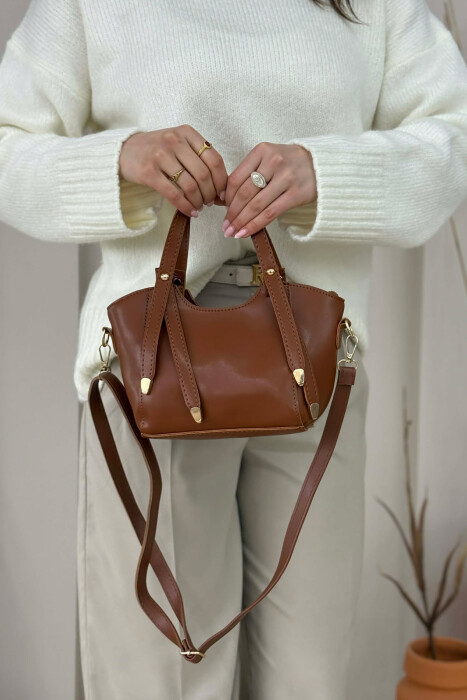 ÇANTE NJE NGJYRESHE LEKURE PER FEMRA NE NGJYRE KAFE - KLAUDIO FASHION