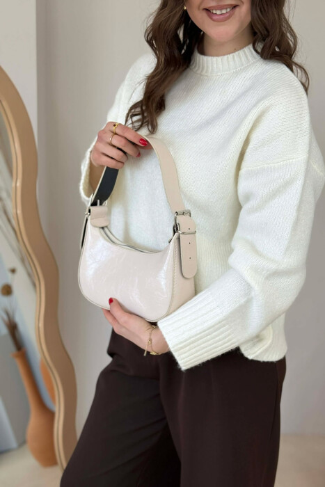 ÇANTË LËKURE E THJESHTË PËR FEMRA NË NGJYRE BEZHE TE ZBARDHUR - KLAUDIO FASHION