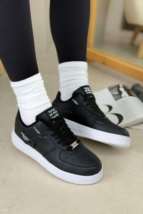 ONE COLOR LITTLE WRITTINGS WOMEN SNEAKERS BLACK-WHITE/ZEBA 