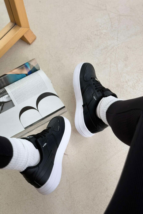 ONE COLOR LITTLE WRITTINGS WOMEN SNEAKERS BLACK-WHITE/ZEBA - 4