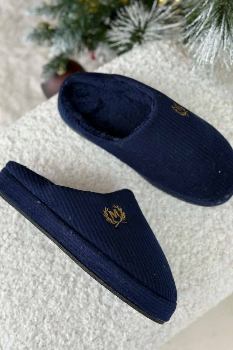 ONE COLOR M SYMBOL TEDDY LINED MAN SLIPPERS BLUE/BLU - 2