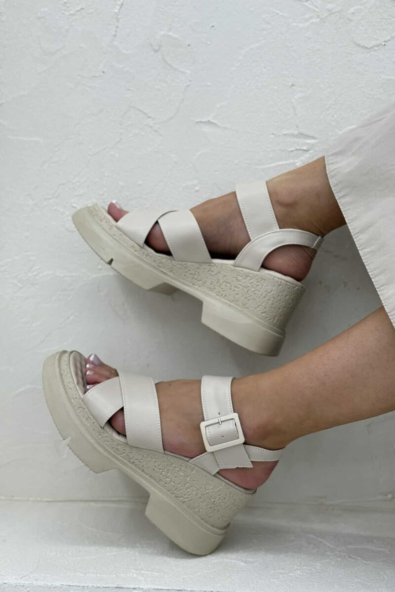 ONE COLOR PLATFORM WOMEN SANDALS BEIGE/BEZHE - 1