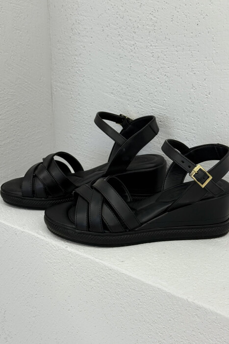 ONE COLOR PLATFORM WOMEN SANDALS BLACK/ E ZEZE - 1