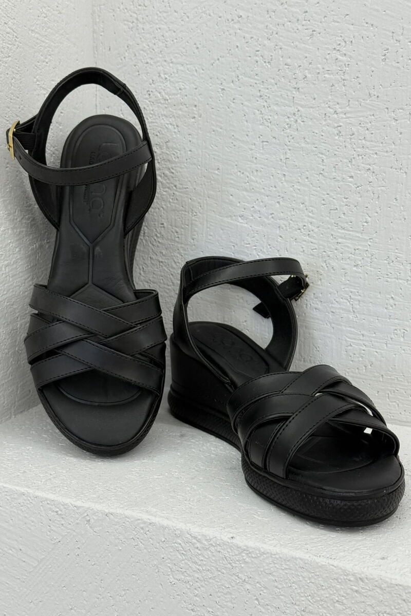 ONE COLOR PLATFORM WOMEN SANDALS BLACK/ E ZEZE - 3